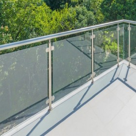 Garde-corps verre et inox en kits